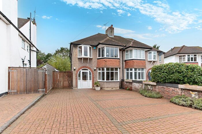 3 Bedroom Semi-detached House For Sale In Oxford Crescent, New Malden, KT3