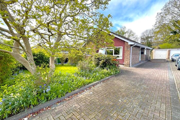 3 Bedroom Bungalow For Sale In Alphington Avenue, Frimley, Camberley, Surrey, GU16