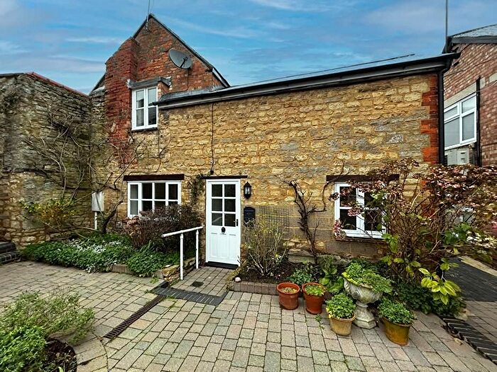 1 Bedroom Cottage To Rent In Market Place, Olney, MK46