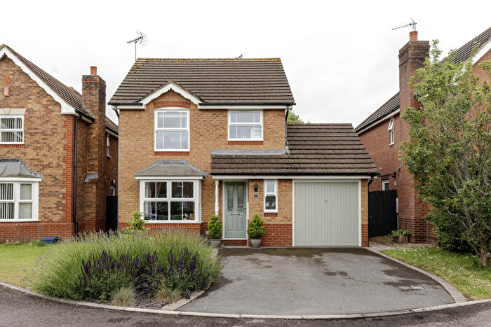 3 Bedroom Detached House For Sale In The Hedges, St. Georges, Weston-Super-Mare, BS22