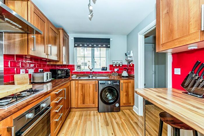 3 Bedroom End Of Terrace House For Sale In Parc Y Garreg, Kidwelly, Carmarthenshire, SA17