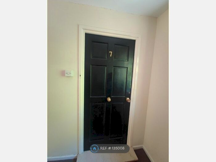 2 Bedroom Flat To Rent In St Anns Road, Manchester, M25
