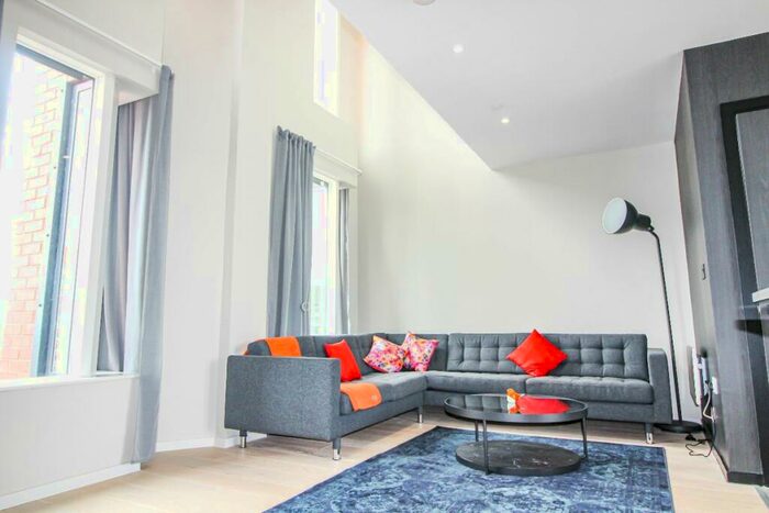 2 Bedroom Apartment To Rent In City Gardens, Castlefield, M15