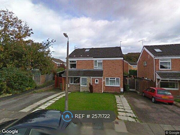 3 Bedroom Semi-Detached House To Rent In Thames Close, Worcester, WR5