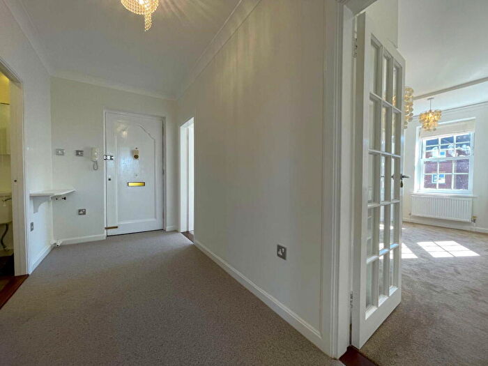3 Bedroom Flat For Sale In Festing Road, Southsea, Hampshire, PO4