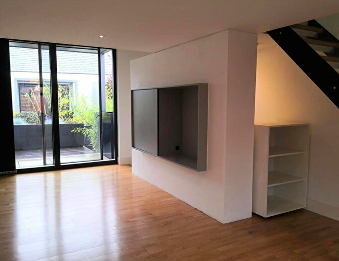 2 Bedroom Terraced House To Rent In Reservoir Street, Salford, M6