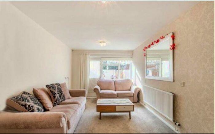 1 Bedroom Maisonette To Rent In Neal Close, Northwood, HA6