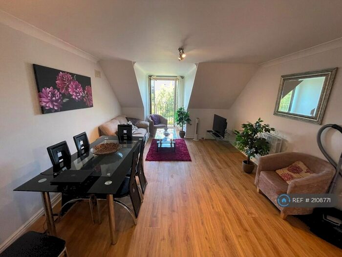 2 Bedroom Flat To Rent In Riverside, Cambridge, CB5