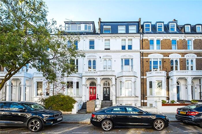 2 Bedroom Flat To Rent In Sinclair Road, London, W14