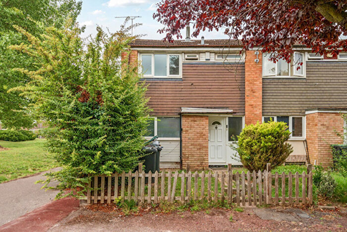 3 Bedroom Terraced House For Sale In Thrales Close, Bedfordshire, LU3