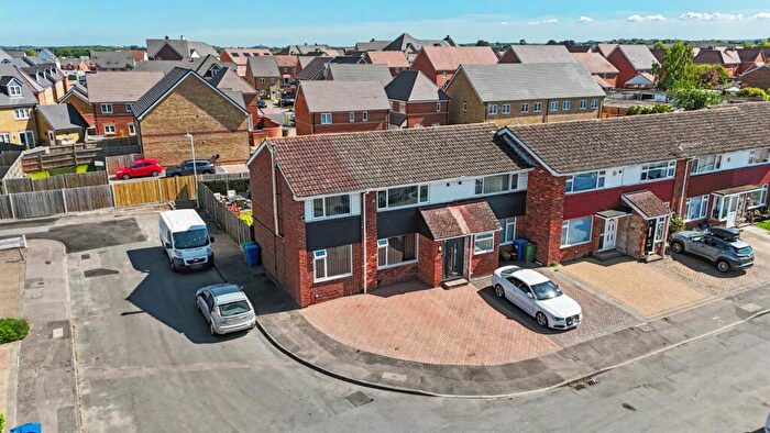 4 Bedroom End Of Terrace House For Sale In Gladstone Drive, Sittingbourne, ME10