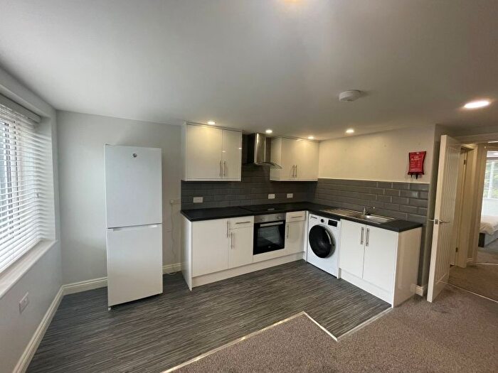 1 Bedroom Flat To Rent In Meanwood Road, Meanwood, Leeds, LS7