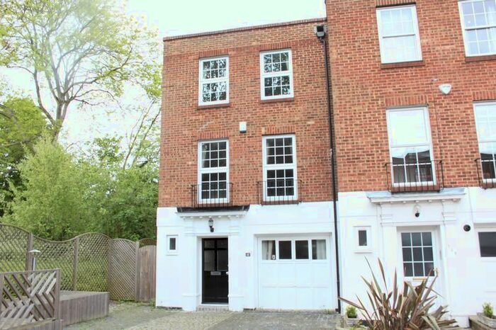 5 Bedroom Town House To Rent In Tudor Well Close, Stanmore, Middlesex, HA7