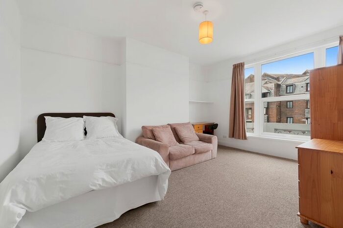 2 Bedroom Flat To Rent In Lipson Road, Plymouth PL4