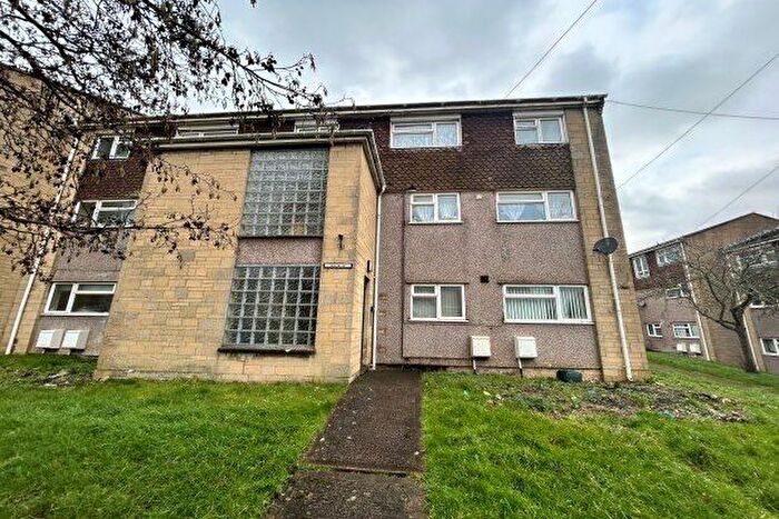 2 Bedroom Maisonette To Rent In Shellard Road, Bristol, BS34