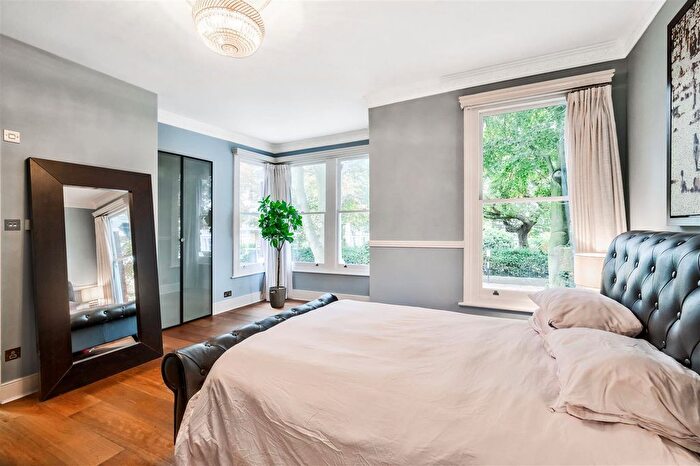 6 Bedroom Semi-detached House For Sale In New Wanstead, Wanstead, E11