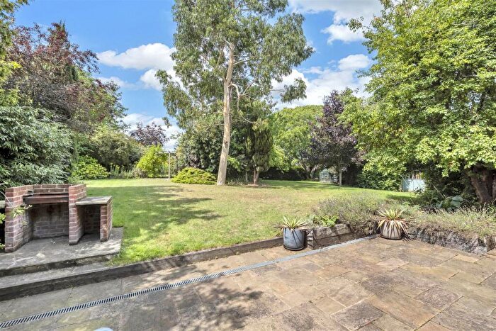 4 Bedroom Detached House For Sale In Queens Close, Bury St. Edmunds, IP33