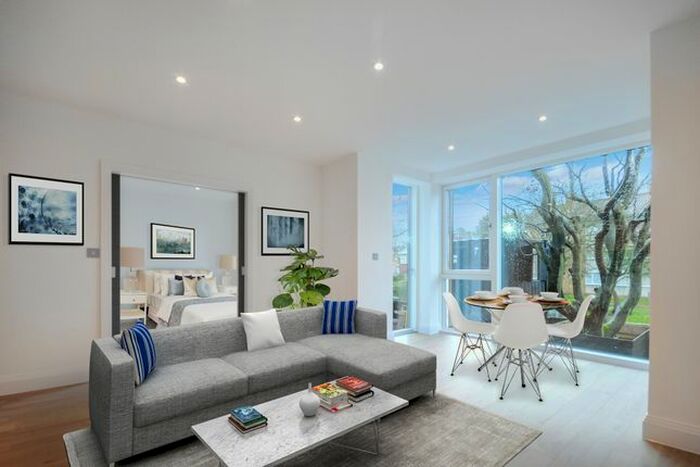 2 Bedroom Flat To Rent In Dacres Road, Forest Hill, SE23