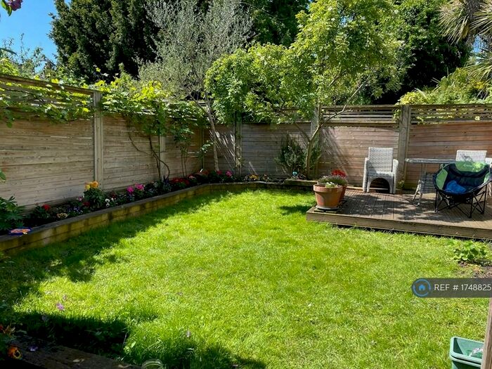 2 Bedroom Flat To Rent In Fontenoy Road, Balham, SW12