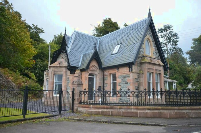 2 Bedroom Cottage To Rent In Shore Road, Cove, Argyll & Bute, G84