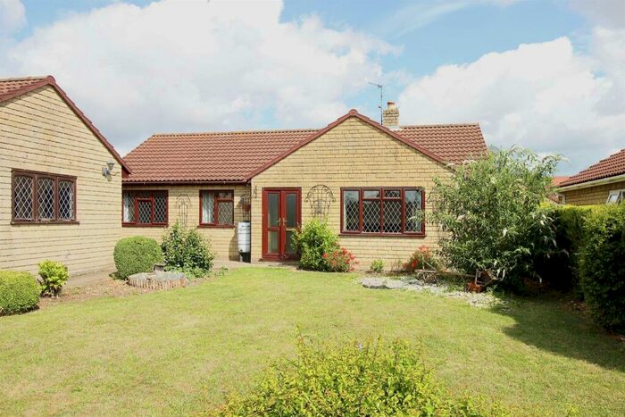 3 Bedroom Detached Bungalow For Sale In Ermine Drive, Navenby, Lincoln, LN5