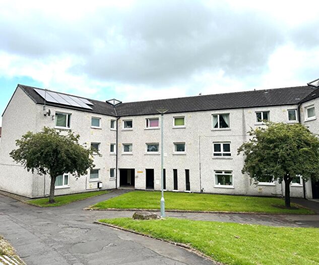 3 Bedroom Flat To Rent In Tarbolton Road, Cumbernauld, G67