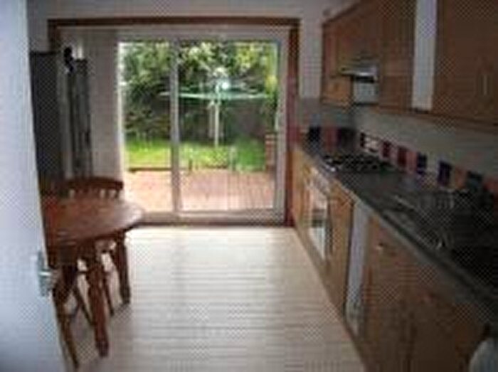 2 Bedroom Bungalow To Rent In South Gyle Gardens, Edinburgh, EH12