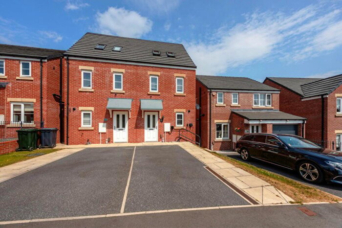 3 Bedroom Semi-Detached House To Rent In Eagle Avenue, Redbrook, Barnsley, S75