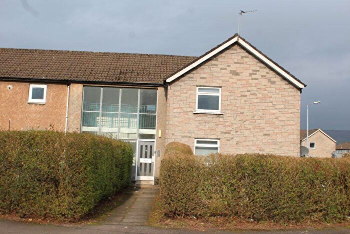 2 Bedroom Flat To Rent In Doon Road, Kirkintilloch, G66