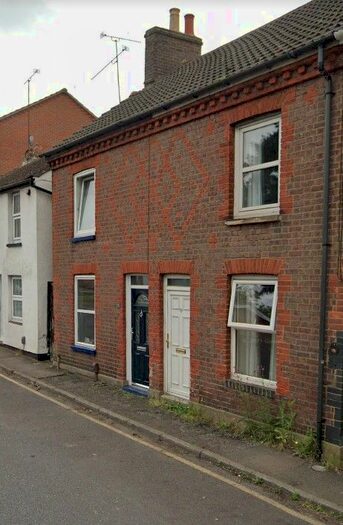 2 Bedroom Terraced House To Rent In St. Andrews Street, Leighton Buzzard, LU7