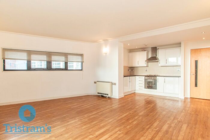 1 Bedroom Flat To Rent In The Ice House, Bolero Square, NG1