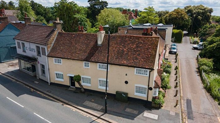 4 Bedroom Semi-Detached House For Sale In High Street, Bushey, WD23