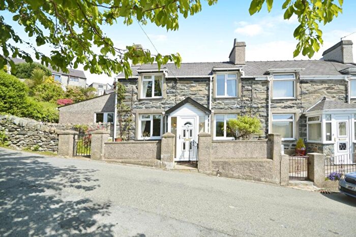 3 Bedroom Semi-Detached House For Sale In Ffrydlas Road, Carneddi, Bethesda, Bangor, LL57