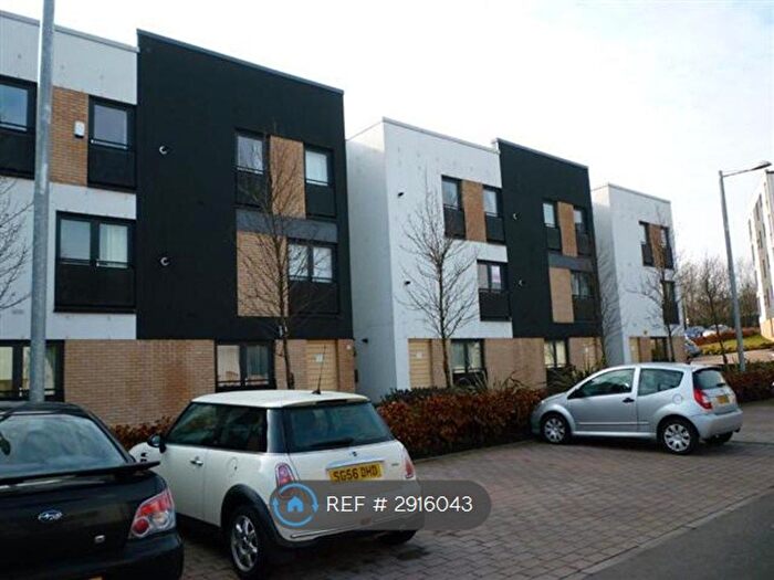 2 Bedroom Flat To Rent In Firpark Close, Glasgow, G31