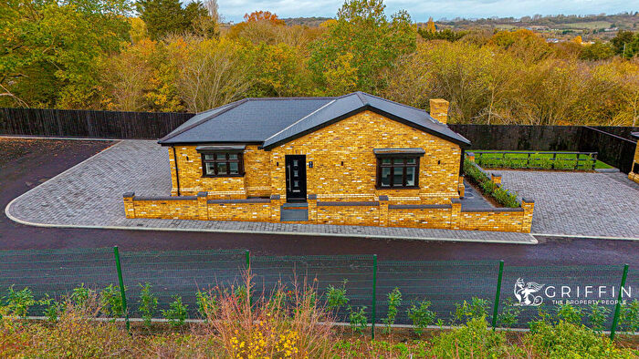 2 Bedroom Bungalow To Rent In Greenacres, Fobbing, SS17