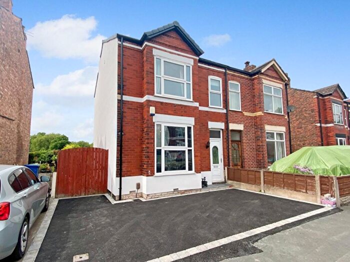 3 Bedroom Semi-Detached House To Rent In Carlton Road, Sale, M33