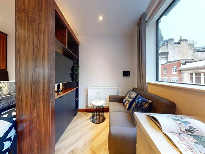 Apartment To Rent In Apt, Live Oasis Deansgate #, M2