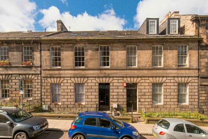4 Bedroom Flat To Rent In Grove Street, Edinburgh, EH3
