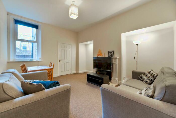 2 Bedroom Flat To Rent In £pppw - Ashleigh Grove, West Jesmond, NE2
