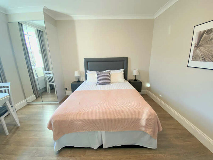 Flat To Rent In Courtfield Gardens, Kensington, London SW5