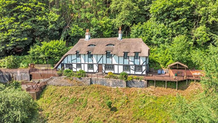4 Bedroom Cottage For Sale In Barbers Hill, Llangollen, LL20