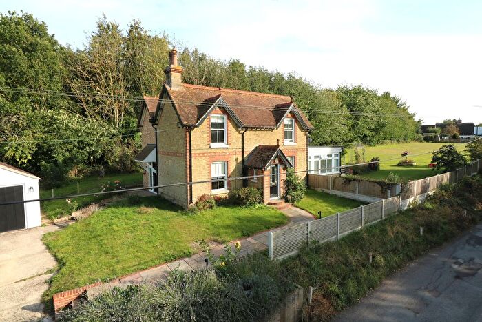 3 Bedroom Detached House For Sale In Barnsole Road, Canterbury, CT3