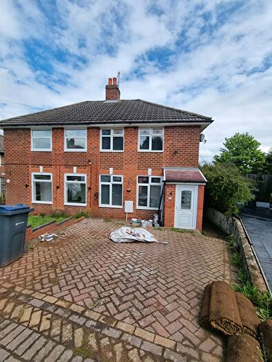 3 Bedroom Semi Detached House To Rent In Pennard Grove, Quinton, B32