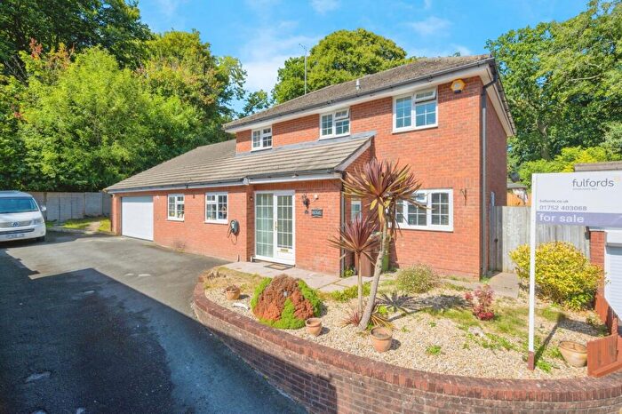 5 Bedroom Detached House For Sale In Paddock Close, Plymouth, Devon, PL9