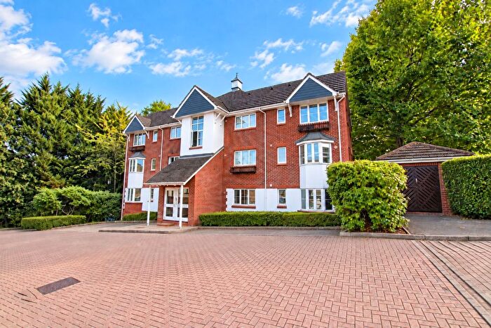 1 Bedroom Flat To Rent In Autumn Drive, Sutton, SM2
