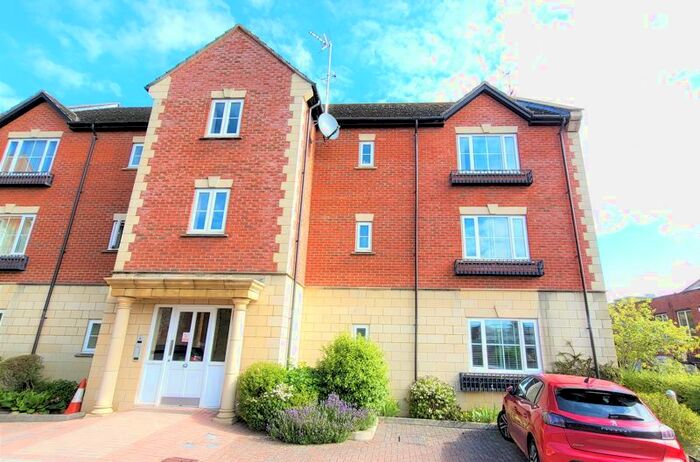 2 Bedroom Flat To Rent In Clarence Street, Yeovil, BA20