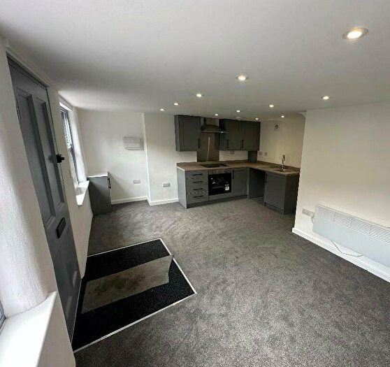 1 Bedroom Town House To Rent In A Portland Street, Newark On Trent, Nottinghamshire, NG24