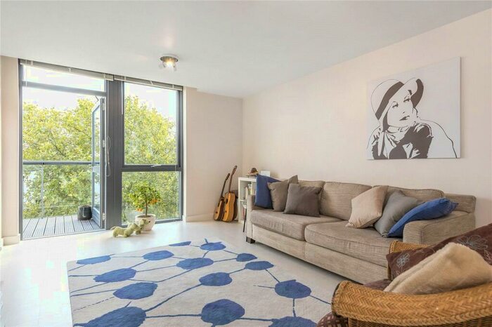 1 Bedroom Penthouse To Rent In Arlington Avenue, Islington, Angel, London, N1