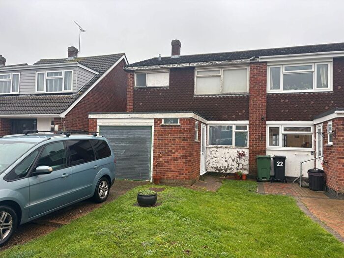 3 Bedroom Semi-Detached House For Sale In Orchard Drive, Mayland, Chelmsford, CM3