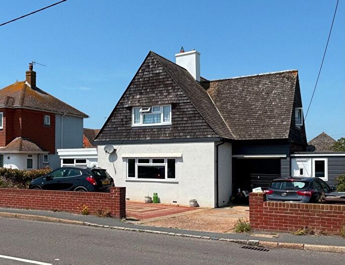4 Bedroom Detached House To Rent In Eastbourne Road, Pevensey Bay, Pevensey, BN24